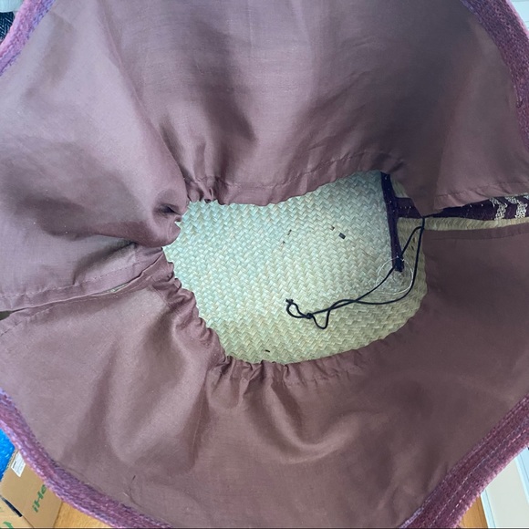 Wicker Tote Bag Burgundy Straw - Picture 9 of 9